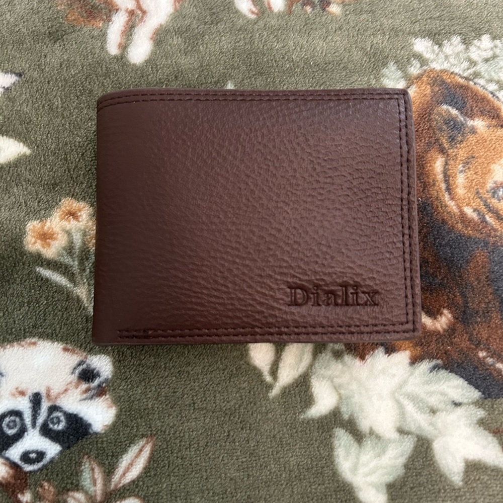 *NEW* Dialix Brown Leather Wallet